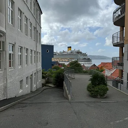 Central Apartment In Bergen *